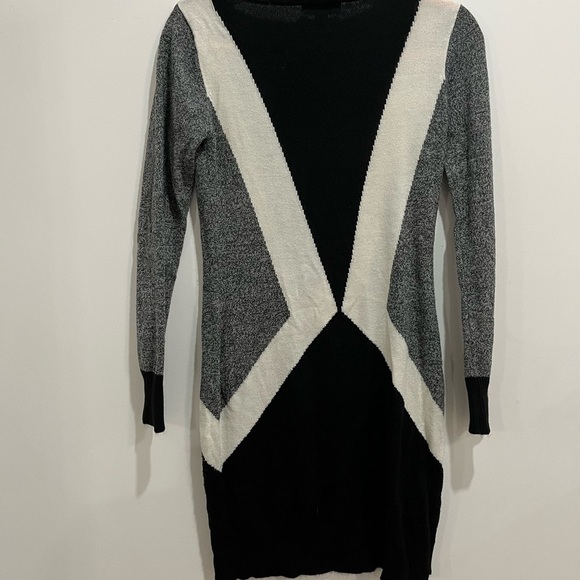 BCX - soft knit sweater - size small - Picture 8 of 8